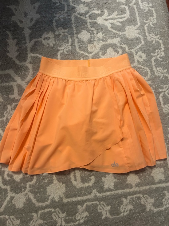ALO Yoga Pants - ALO Yoga Women's Peach Pleated Athletic Skort